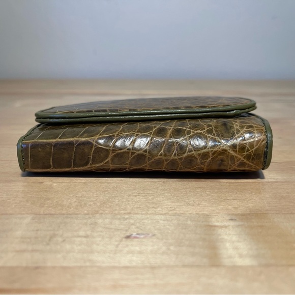 Croc embossed leather trifold vintage wallet - Picture 4 of 9